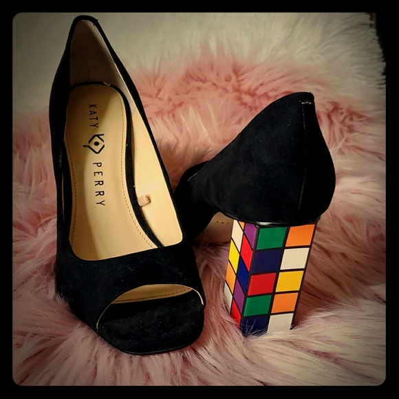 SUCH FUN and UNIQUE shoes by Katy Perry Caitlin Rubiks Cube Open Toe SZ 7.5 NEW! - Picture 4 of 8